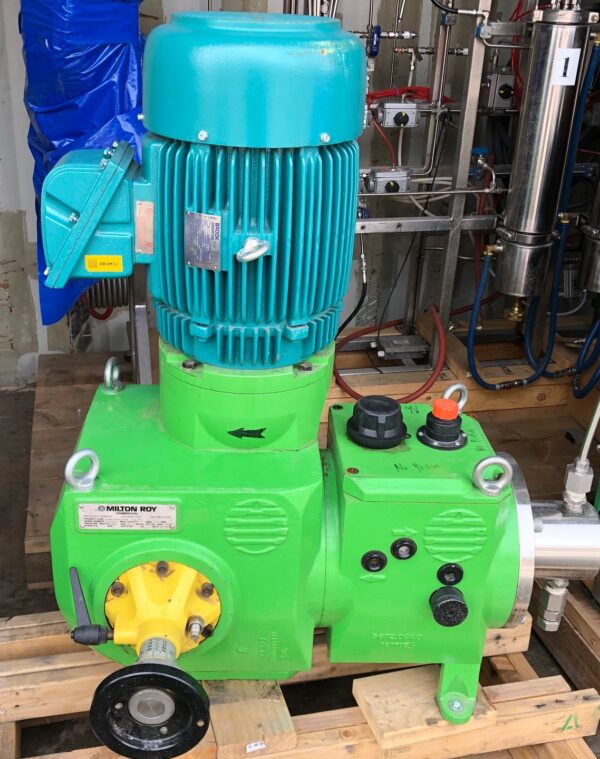 Milton Roy Primeroyal Model Pn140s254n345sxvv1mz High Pressure Pump