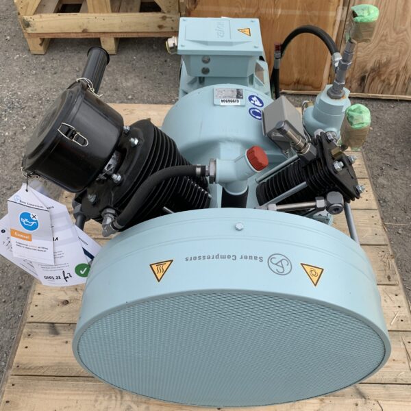 Model 4p45l, 15 HP, Medium Pressure Air Compressor - Image 3
